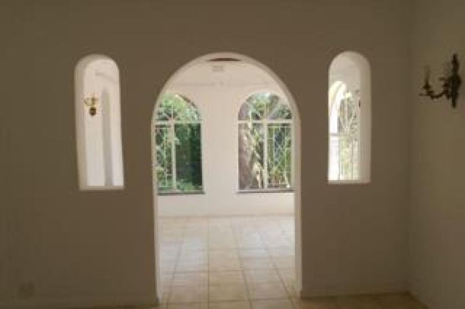 3 Bedroom House to Rent in Ferndale-6