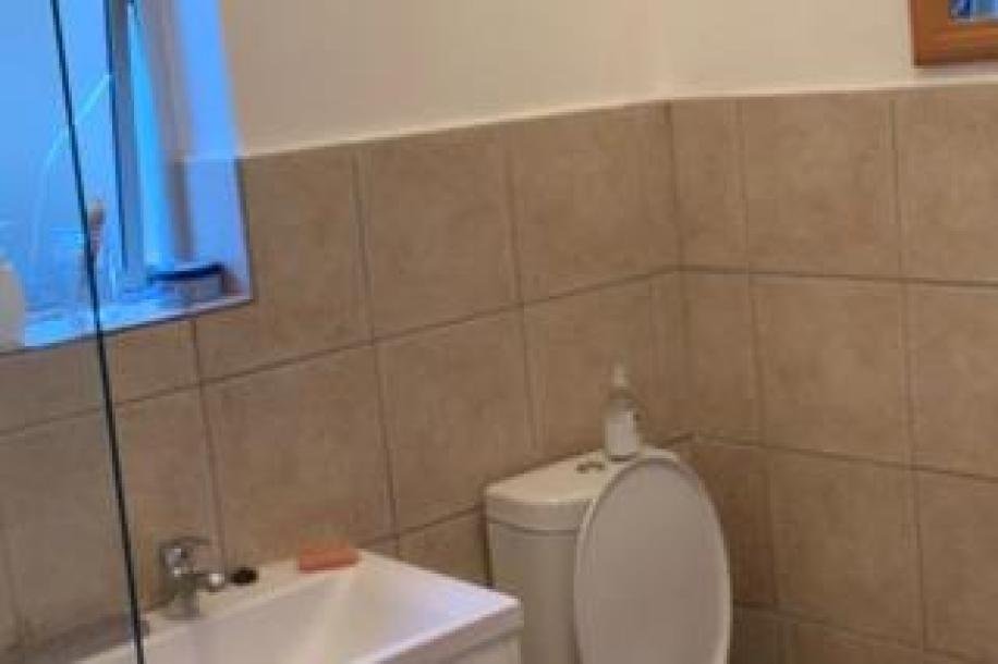 3 Bedroom Townhouse to Rent in Woodstock-15