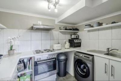 2 Bedroom Apartment / Flat to Rent in Gardens