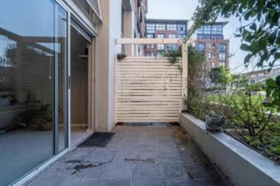 2 Bedroom Apartment / Flat to Rent in Gardens-11