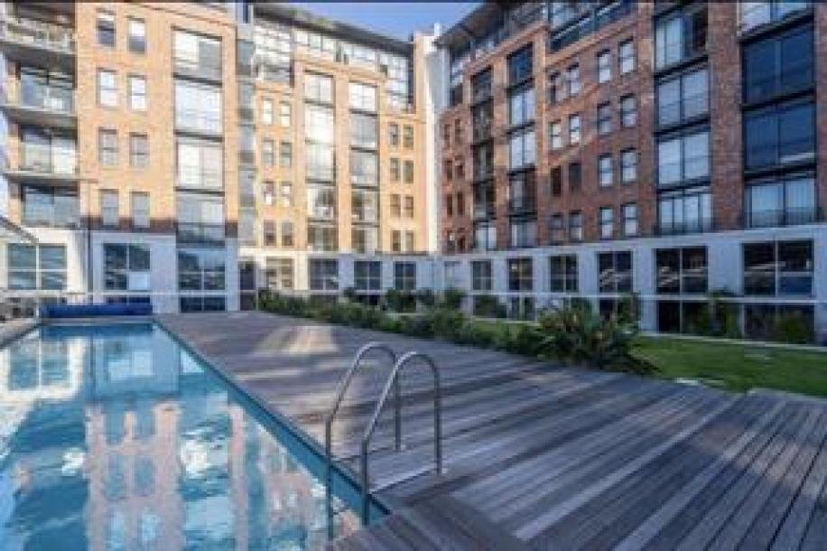 2 Bedroom Apartment / Flat to Rent in Gardens-19