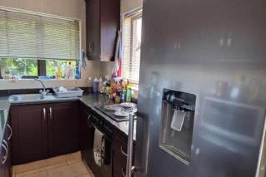 2 Bedroom Apartment / Flat to Rent in Westville-12
