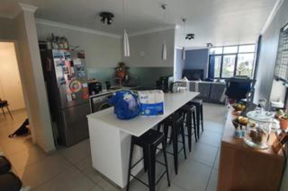 2 Bedroom Apartment / Flat to Rent in Woodstock-0