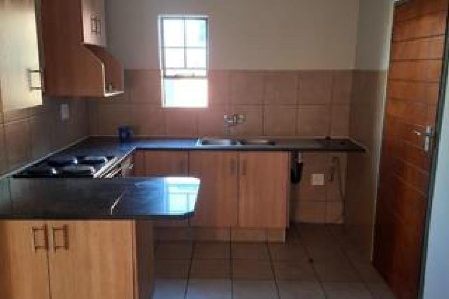 2 Bedroom Apartment / Flat to Rent in Kibler Park-8