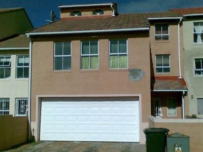 3 Bedroom House in Muizenberg