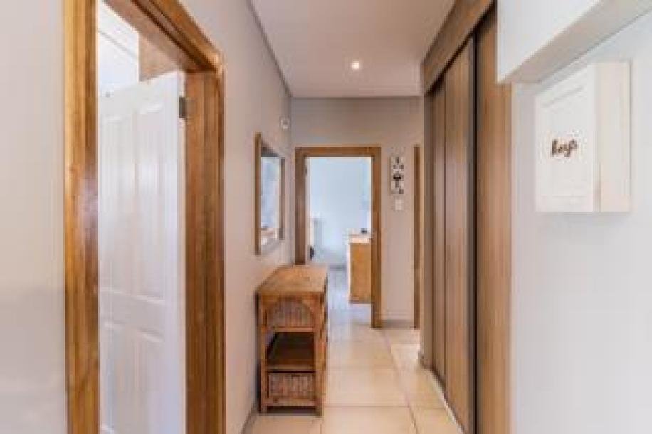 4 Bedroom House for Sale in Sunnyridge-10
