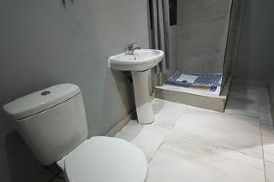 1 Bedroom Apartment / Flat for Sale in Westville-11