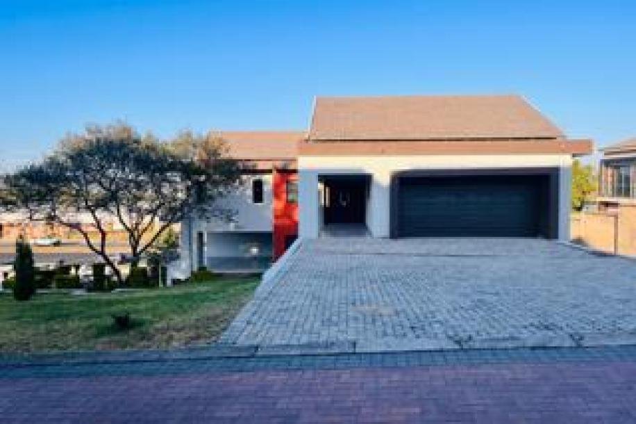 5 Bedroom House for Sale in Drum Rock-0