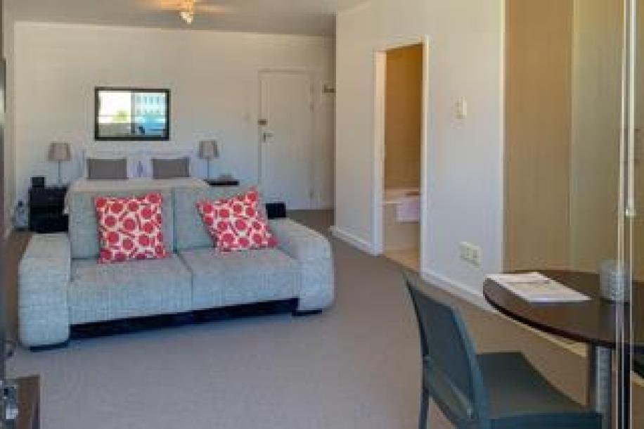 1 Bedroom Apartment / Flat to Rent in Gardens-1