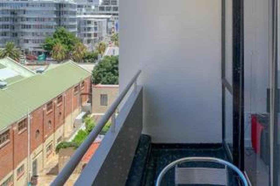 1 Bedroom Apartment / Flat to Rent in Gardens-7