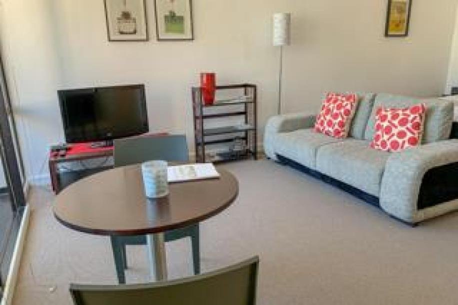 1 Bedroom Apartment / Flat to Rent in Gardens-8