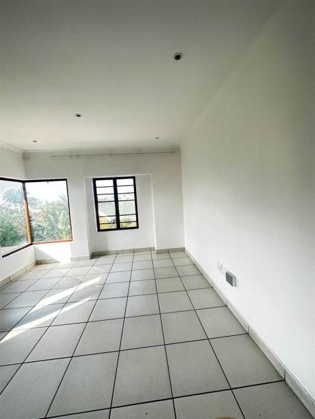 3 Bed Apartment in Durban North-6