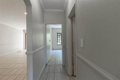 2 Bedroom Apartment in Saxonwold