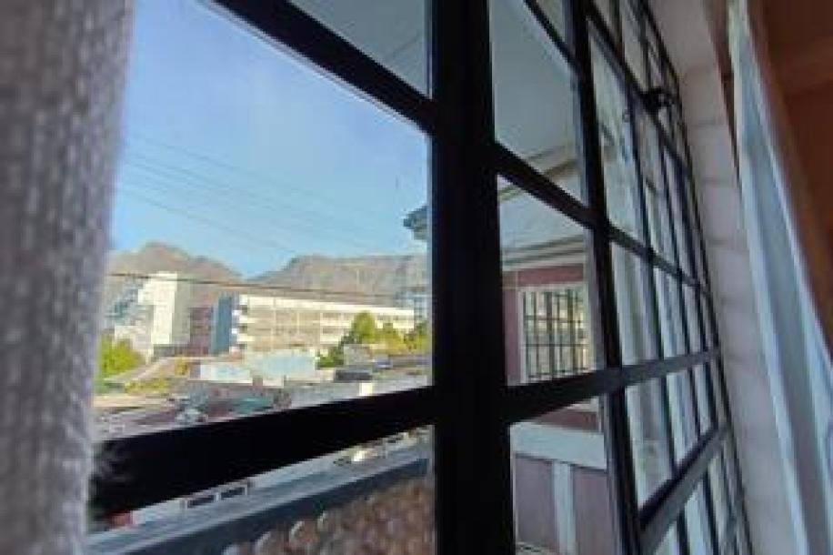 2 Bedroom Apartment / Flat to Rent in Bo Kaap-18