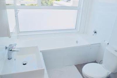 2 Bedroom Apartment / Flat to Rent in Gardens-6