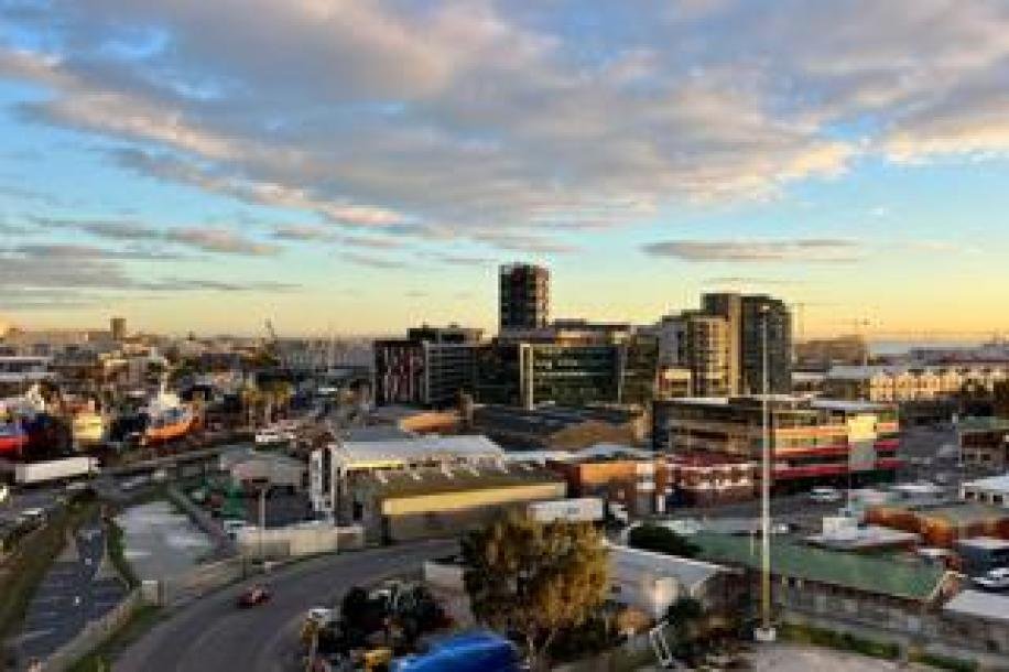 2 Bedroom Apartment / Flat to Rent in Foreshore-10
