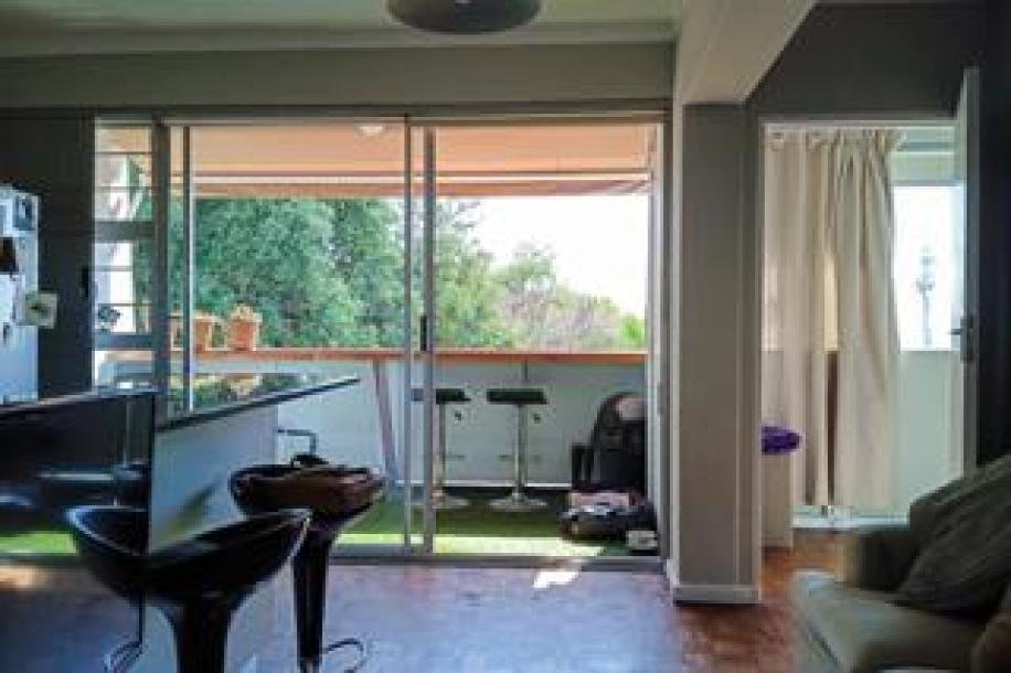 1 Bedroom Apartment / Flat to Rent in Tamboerskloof-1