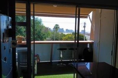1 Bedroom Apartment / Flat to Rent in Tamboerskloof-11