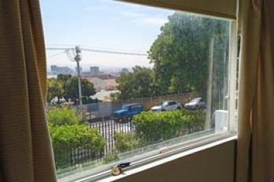 1 Bedroom Apartment / Flat to Rent in Tamboerskloof-14