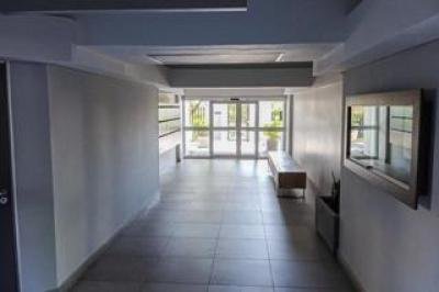 1 Bedroom Apartment / Flat to Rent in Tamboerskloof-18