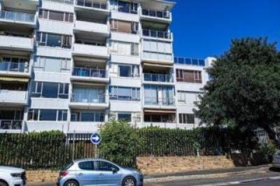 1 Bedroom Apartment / Flat to Rent in Tamboerskloof-3