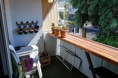 1 Bedroom Apartment / Flat to Rent in Tamboerskloof-9