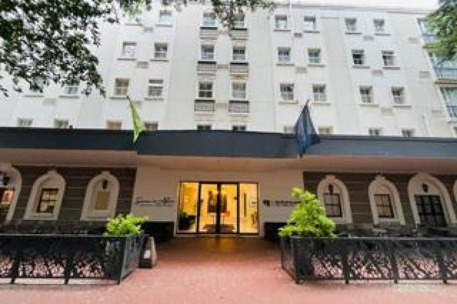 0.5 Bedroom Apartment / Flat to Rent in Cape Town City Centre-1