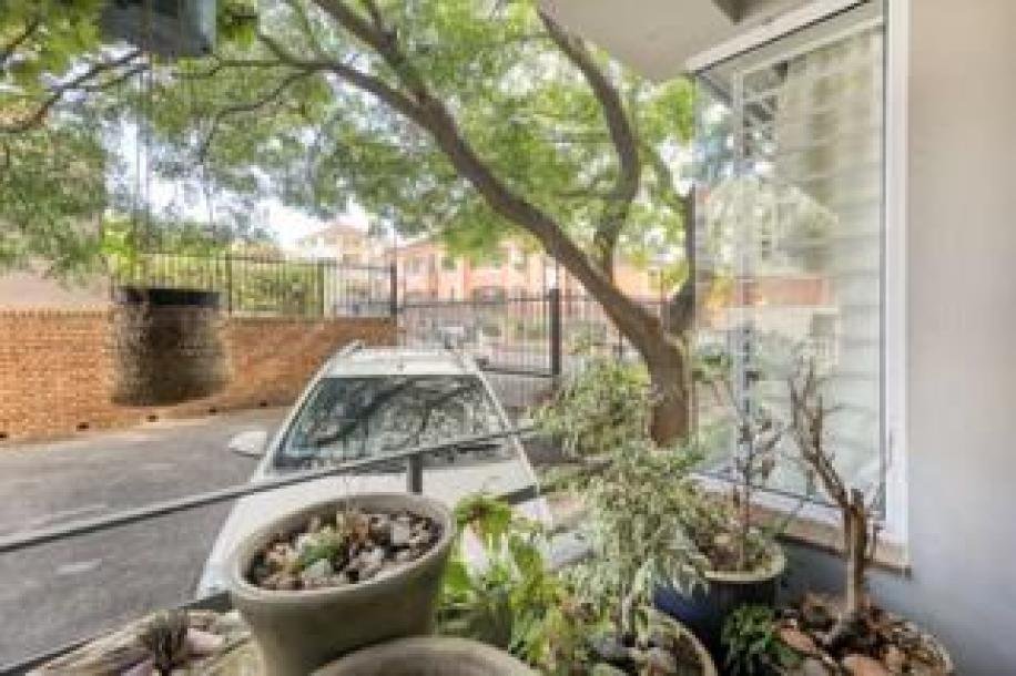 2 Bedroom Apartment / Flat to Rent in Gardens-10