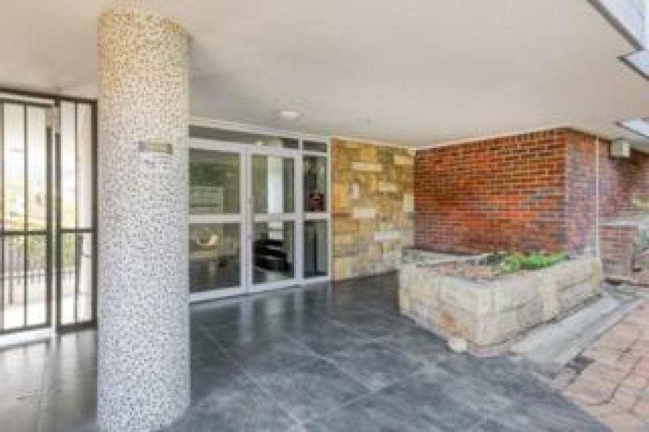 2 Bedroom Apartment / Flat to Rent in Gardens-19