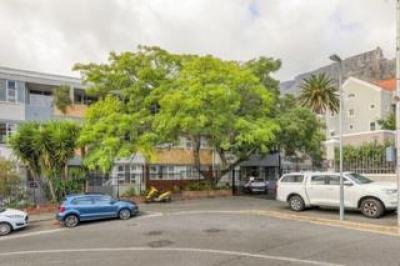 2 Bedroom Apartment / Flat to Rent in Gardens