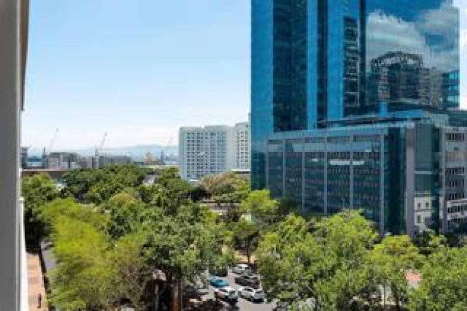 1 Bedroom Apartment / Flat to Rent in De Waterkant-12