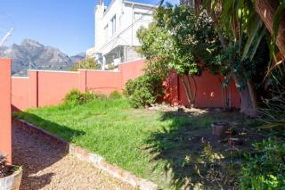 1 Bedroom Apartment / Flat to Rent in Cape Town City Centre-20